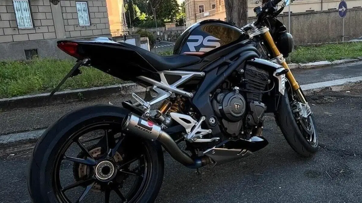 Triumph Speed Triple 1200 RS (2021 - 24)  (2)