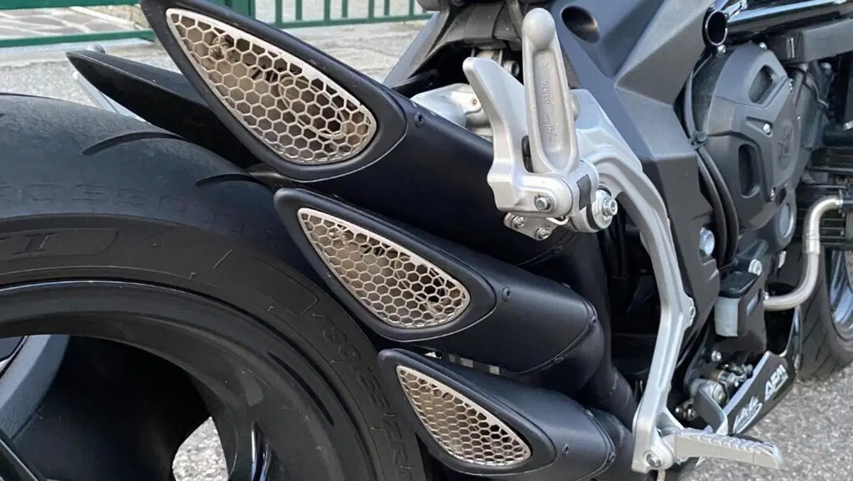 MV Agusta Brutale 800 EAS ABS (2016 - 19)  (4)