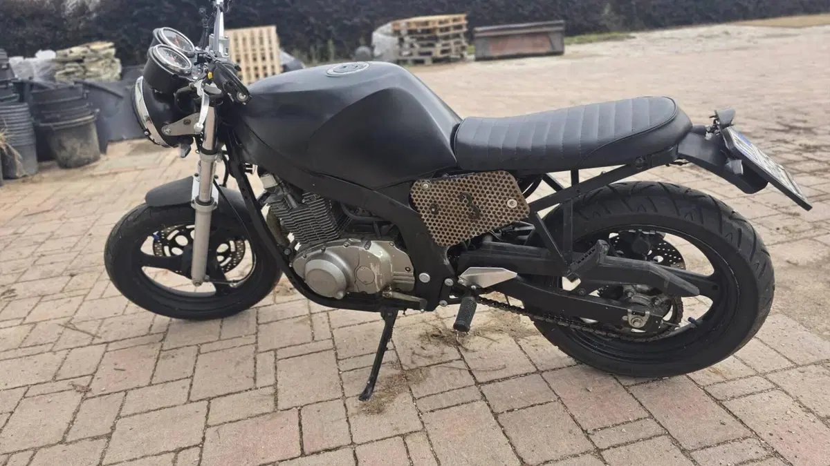 Suzuki GS 500 (2001 - 06)  (3)