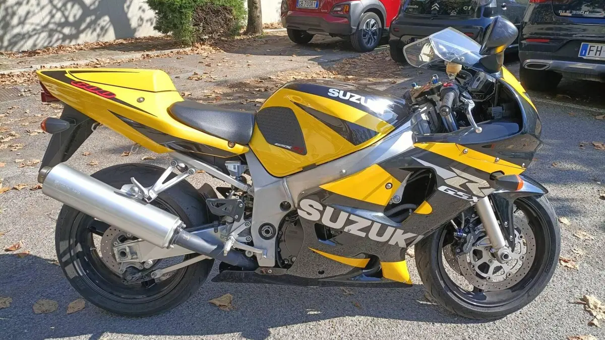Suzuki GSX R 600 (2001 - 03)  (6)