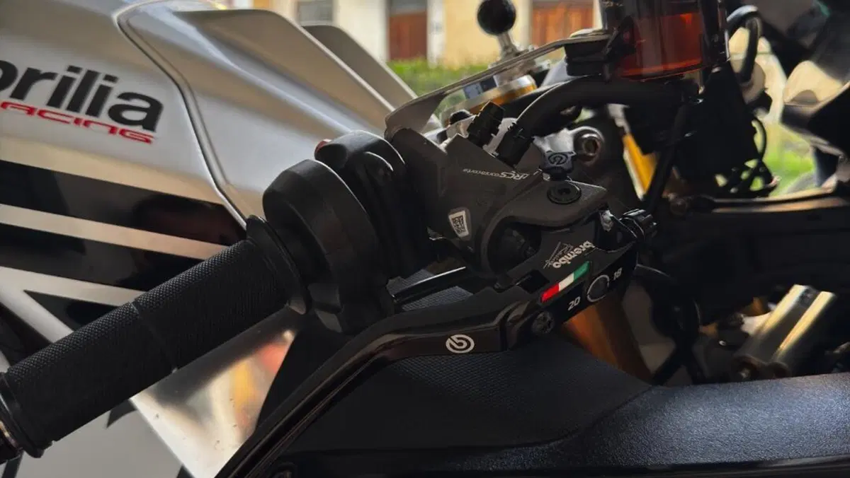 Aprilia RSV4 RF (2017 - 19)  (4)