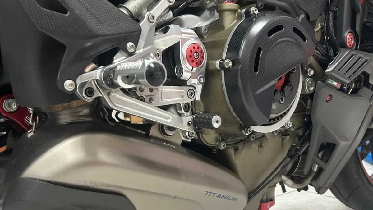 Ducati Streetfighter V4 1100 SP (2022)  (2)
