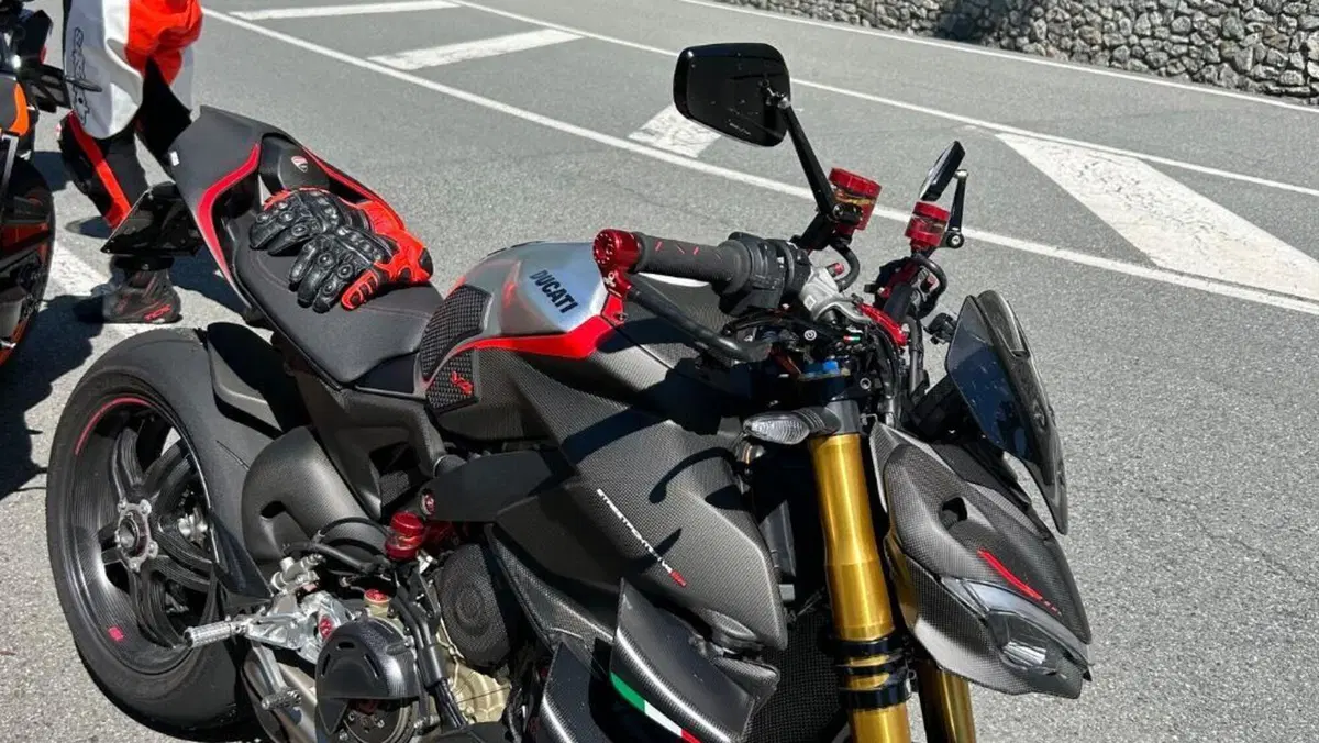 Ducati Streetfighter V4 1100 SP (2022)  (9)