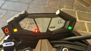 Kawasaki Z 800 ABS (2012 - 16)  (2)