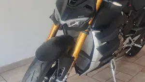 Ducati Streetfighter V4 1100 S (2021 - 22)  (2)