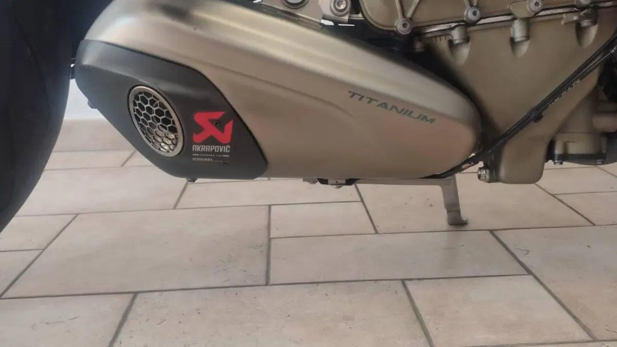 Ducati Streetfighter V4 1100 S (2021 - 22)  (4)