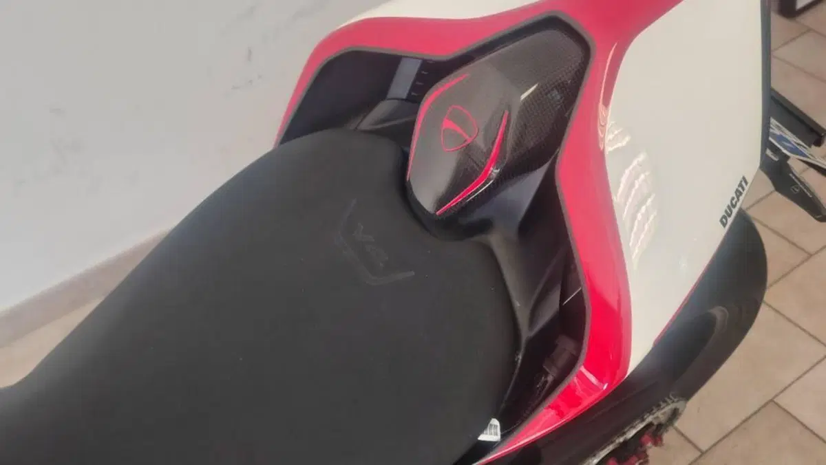 Ducati Streetfighter V4 1100 S (2021 - 22)  (5)