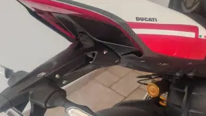 Ducati Streetfighter V4 1100 S (2021 - 22)  (6)