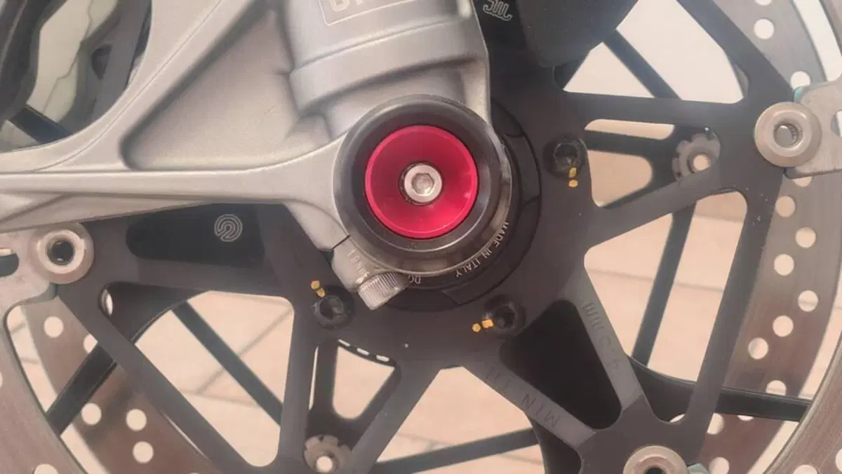 Ducati Streetfighter V4 1100 S (2021 - 22)  (8)