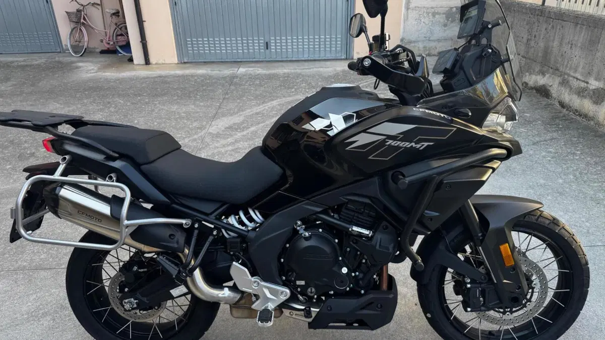 CFMOTO 700MT Adventure (2025 - 26) 