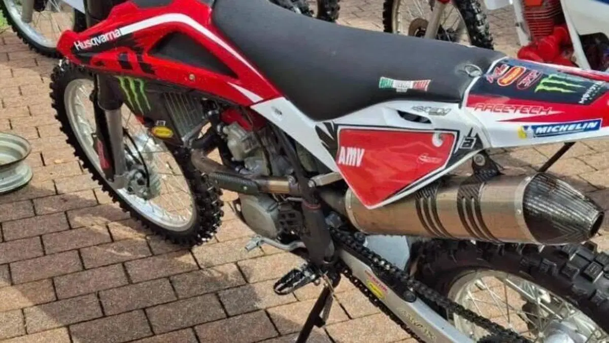 Husqvarna TE 250 (2010 - 11)  (2)