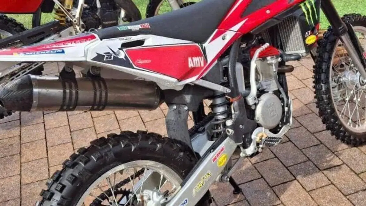 Husqvarna TE 250 (2010 - 11)  (3)