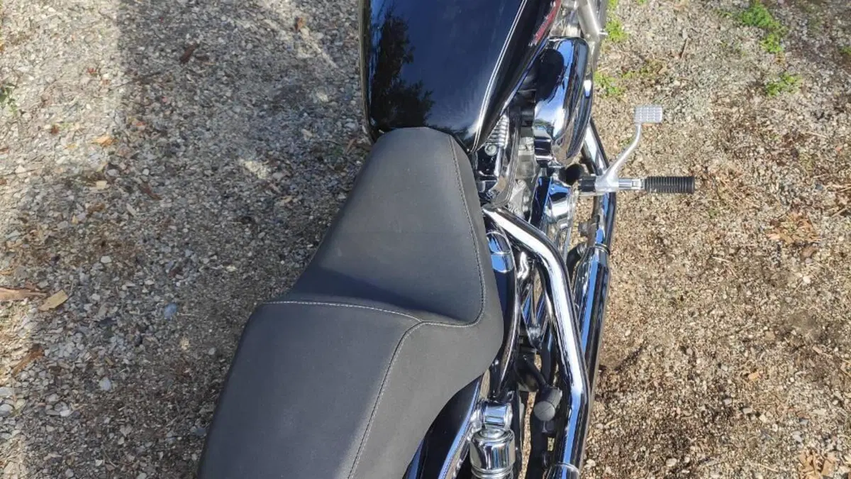Harley-Davidson 1200 Custom (2004 - 06) - XL 1200C  (7)
