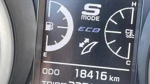Yamaha T-Max 530 DX (2017 - 19)  (6)