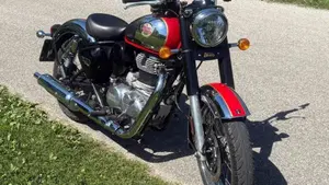 Royal Enfield Classic 350 (2021 - 26)  (2)