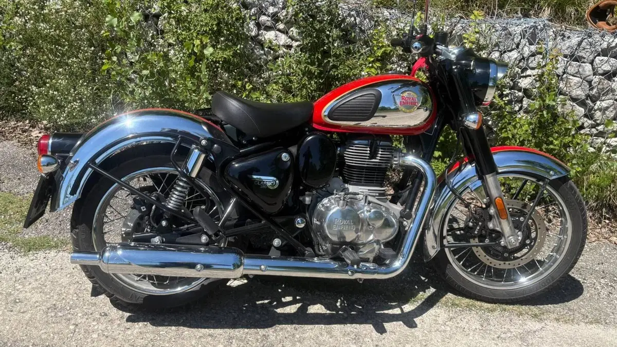 Royal Enfield Classic 350 (2021 - 26)  (3)