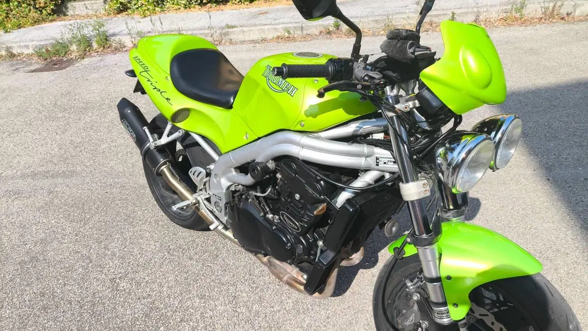 Triumph Speed Triple 955 (1998 - 01) 