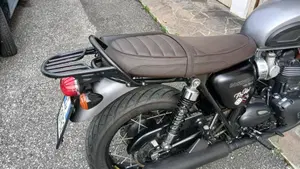 Triumph Bonneville T120 Black (2017 - 20)  (14)