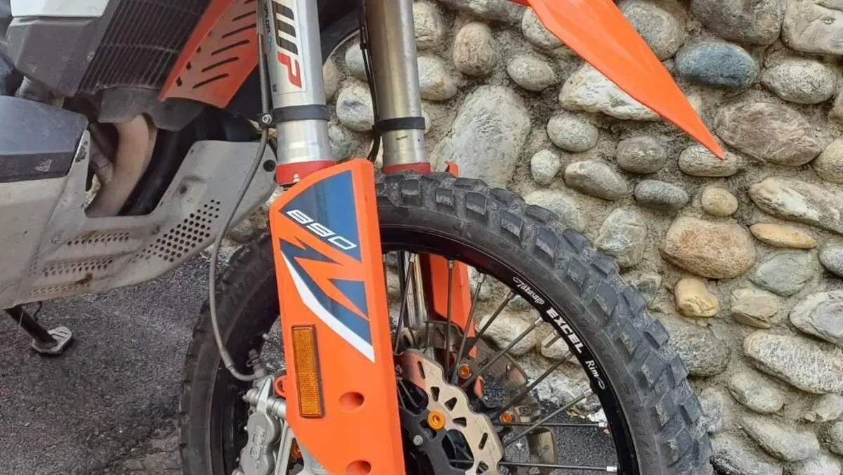 KTM 890 Adventure R (2023 - 24)  (5)
