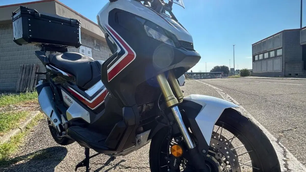 Honda X-ADV 750 (2017)  (2)