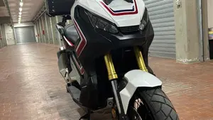 Honda X-ADV 750 (2017)  (9)