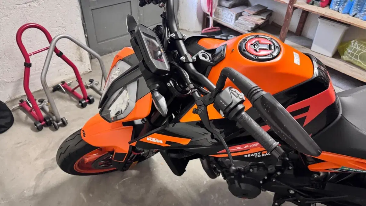KTM 890 Duke GP (2022 - 23)  (4)