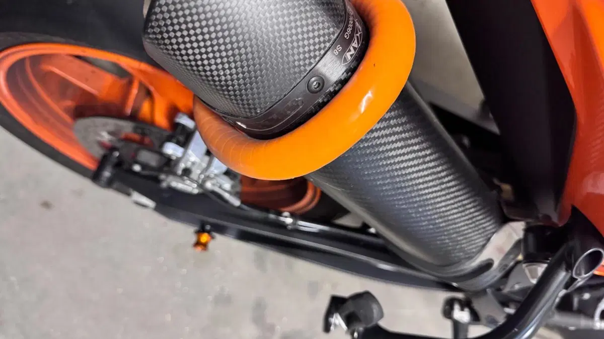 KTM 890 Duke GP (2022 - 23)  (11)