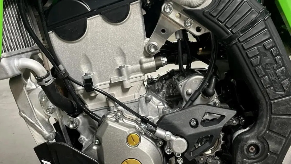 Kawasaki KX250F (2027)  (6)
