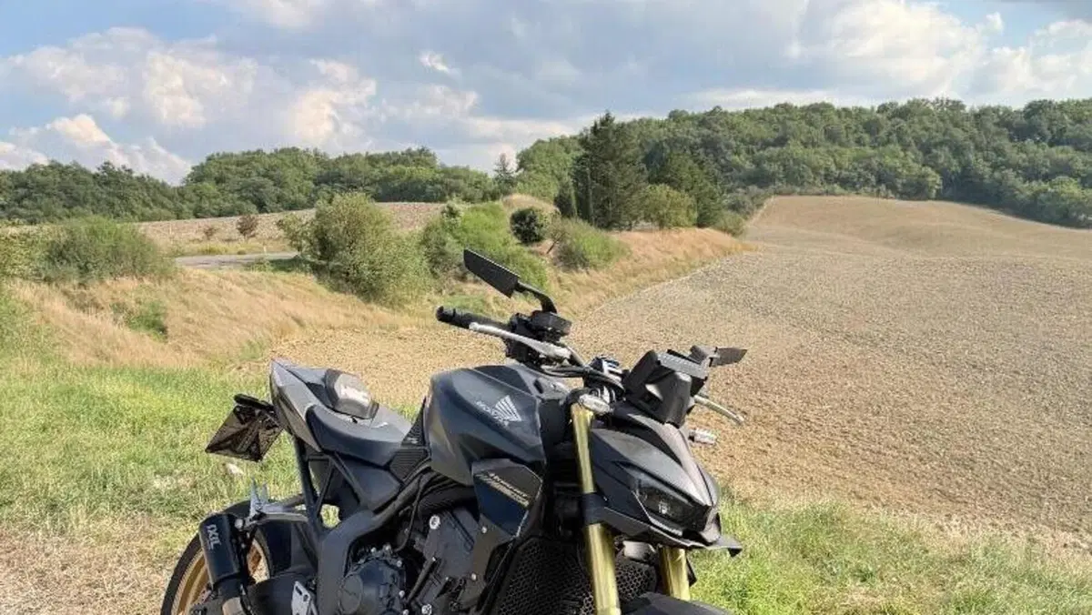 Honda CB 1000 Hornet SP (2025 - 26)  (2)