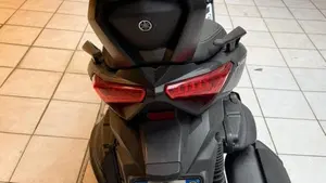 Yamaha X-Max 400 ABS (2013 - 16) 