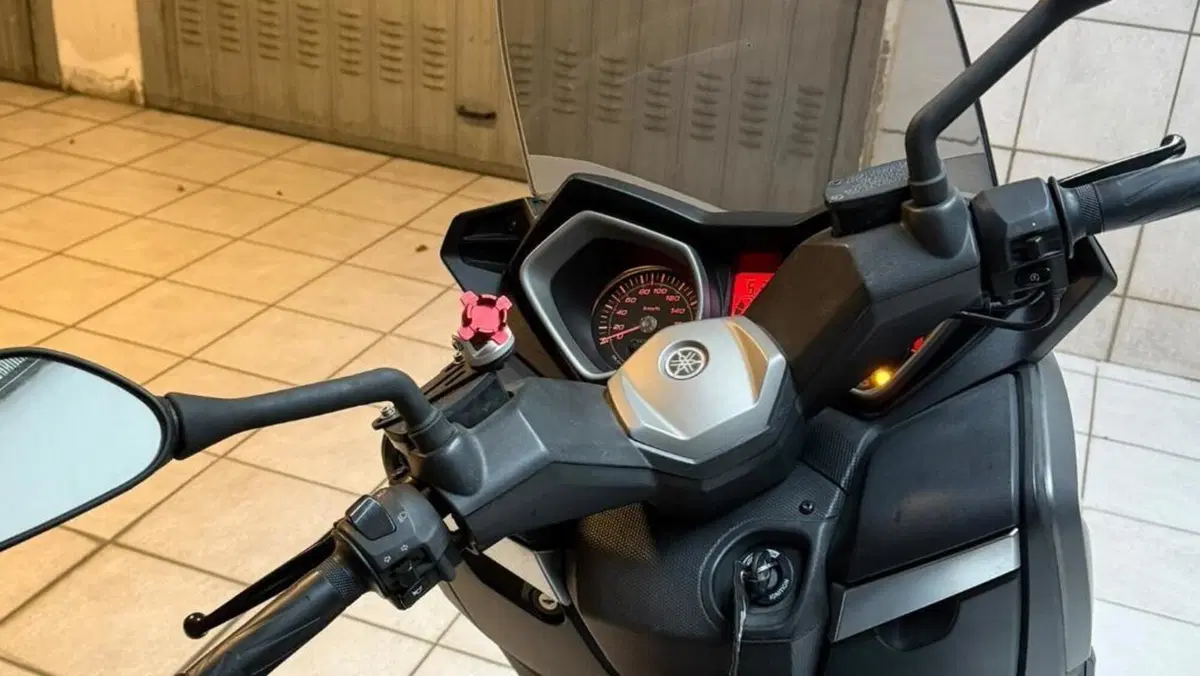 Yamaha X-Max 400 ABS (2013 - 16)  (4)
