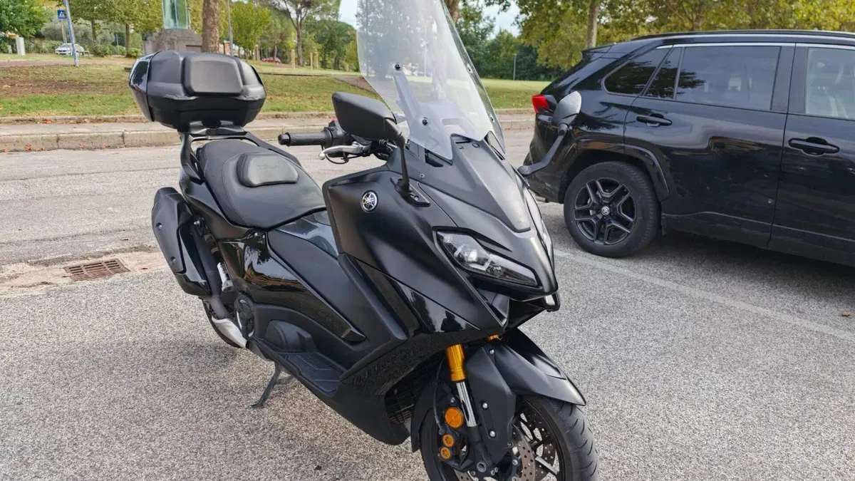Yamaha T-Max 560 Tech Max (2022 - 24) 