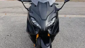 Yamaha T-Max 560 Tech Max (2022 - 24)  (2)