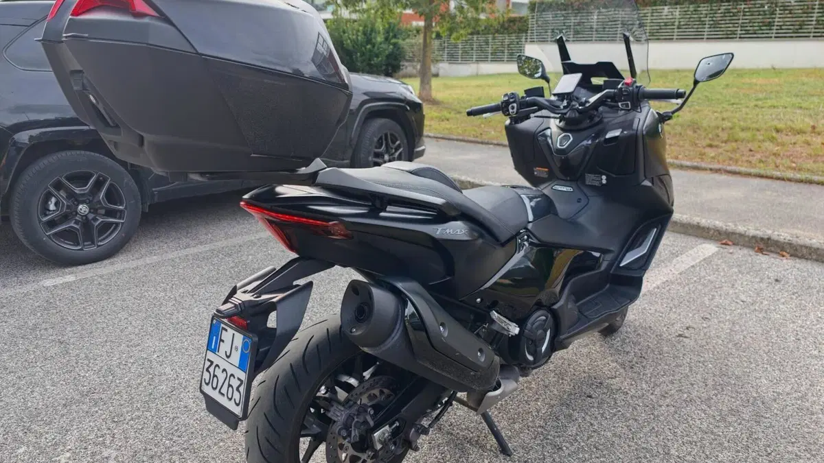 Yamaha T-Max 560 Tech Max (2022 - 24)  (5)