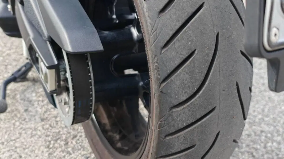 Yamaha T-Max 560 Tech Max (2022 - 24)  (7)