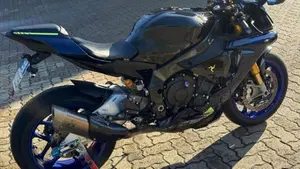 Yamaha YZF R1 M (2017 - 19)  (2)
