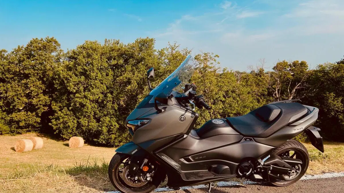 Yamaha T-Max 560 (2025 - 26)  (2)