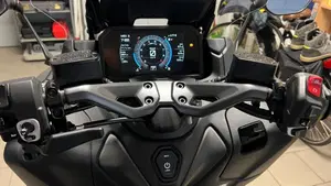 Yamaha T-Max 560 (2025 - 26)  (3)