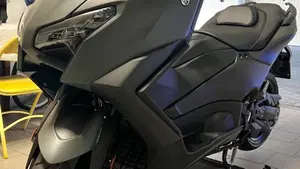 Yamaha T-Max 560 (2025 - 26)  (4)
