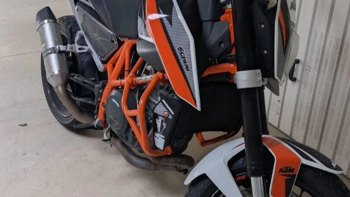 KTM 690 Duke (2012 - 16)  (2)