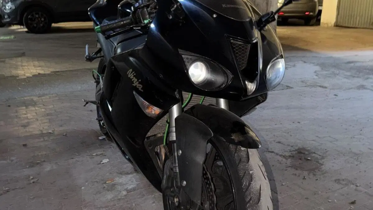 Kawasaki Ninja 600 ZX-6R (2007 - 08)  (2)