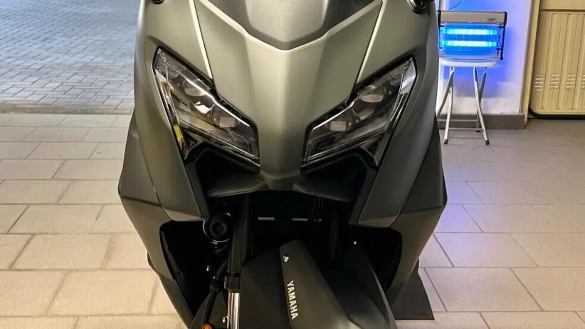 Yamaha T-Max 560 (2025 - 26)  (6)