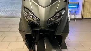 Yamaha T-Max 560 (2025 - 26)  (6)
