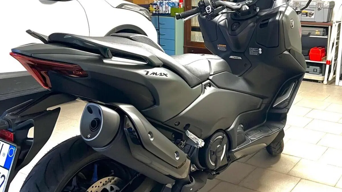 Yamaha T-Max 560 (2025 - 26)  (7)
