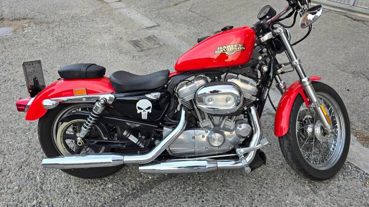Harley-Davidson 883 Low (2008 - 12) - XL 883L 