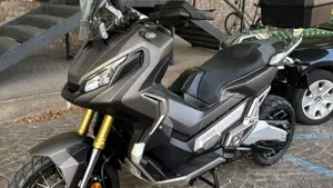 Honda X-ADV 750 (2017)  (2)