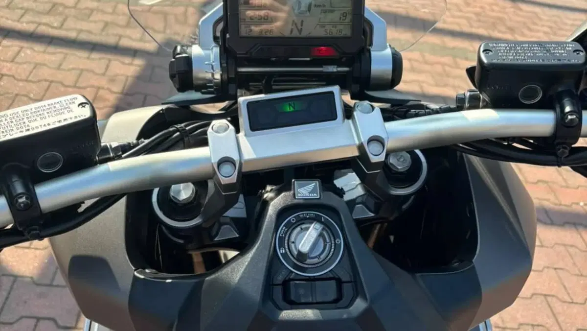 Honda X-ADV 750 (2017)  (7)