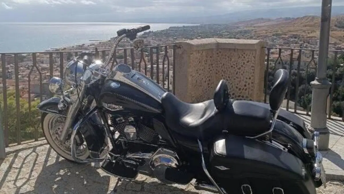 Harley-Davidson 103 Road King Classic (2011 - 13) - FLHRC 