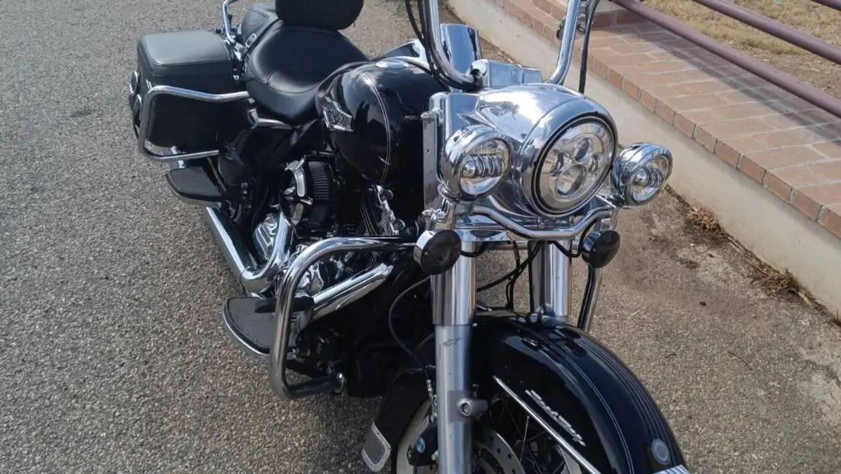 Harley-Davidson 103 Road King Classic (2011 - 13) - FLHRC  (10)