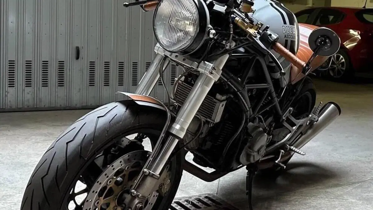 Ducati Monster 620 I.E. Dark (2002)  (2)